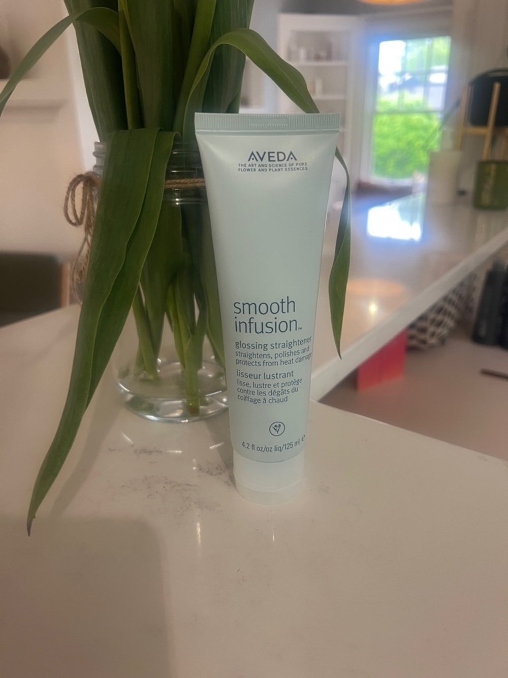 AVEDA Smooth Infusion - Light Mint Tube